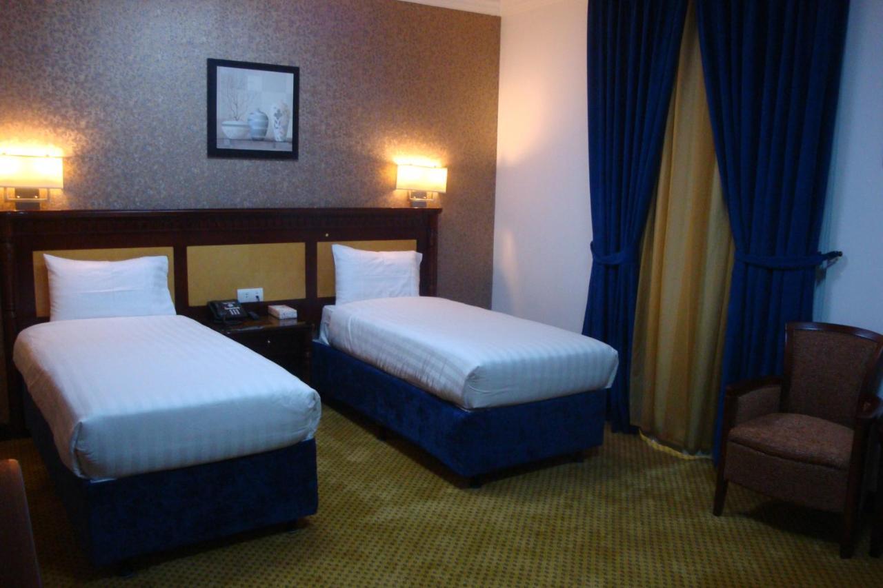 Alolayan Plaza Hotel Mecca Room photo